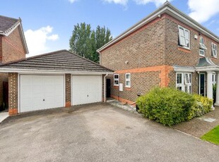 Detached house to rent in Conygree Close, Lower Earley, Reading, Berkshire RG6