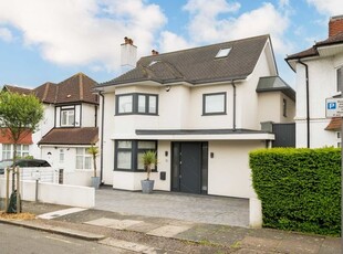 Detached house to rent in Elliot Road, London NW4