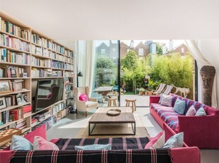 Detached house to rent in Glentham Road, London SW13