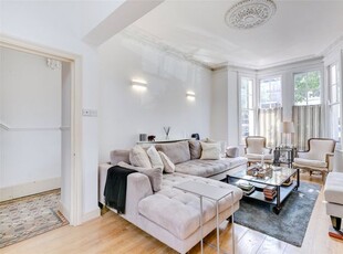 Detached house to rent in Juer Street, London SW11