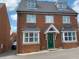 Detached house to rent in Larkspur Drive, Burgess Hill, West Sussex RH15