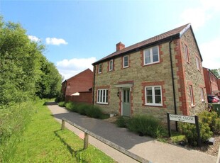 Detached house to rent in Marsh Close, Petersfield, Hampshire GU32