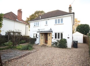 Detached house to rent in Rosebery Crescent, Woking GU22