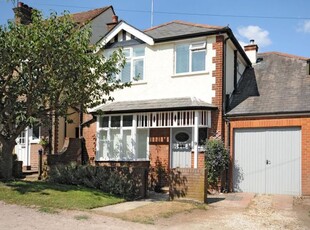 Detached house to rent in Ver Road, St.Albans AL3