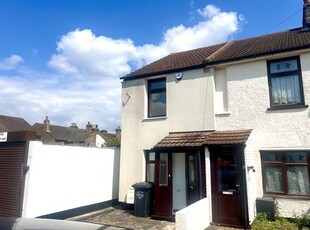 End terrace house to rent in Colney Road, Dartford DA1