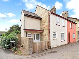 End terrace house to rent in High Street, Chesterton, Cambridge CB4