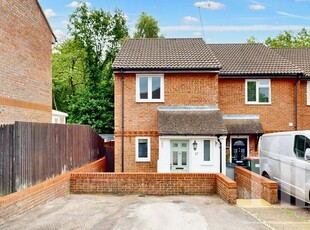 End terrace house to rent in Palmer Road, Maidenbower RH10