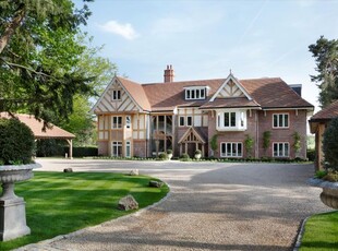 Flat for sale in Beechwood Manor, Henley-On-Thames, Berkshire RG9