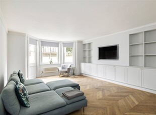 Flat for sale in Strathmore Gardens, Kensington, London W8