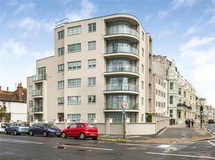 Flat for sale in Vallance Gardens, Hove, East Sussex BN3