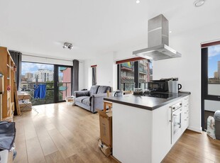 Flat in Clubhouse Apartments, Tower Hamlets, E14