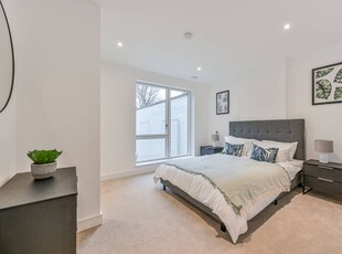 Flat in The Residence, Clapham North, SW9