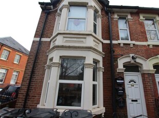 Flat to rent in 14 Euclid Street, Swindon SN1