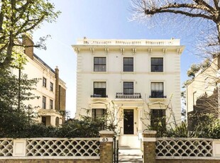 Flat to rent in Addison Road, Holland Park W14