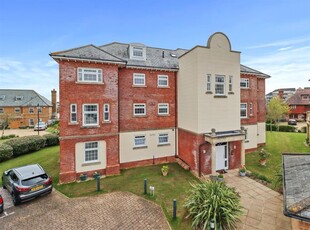 Flat to rent in Christchurch Place, Eastbourne BN23