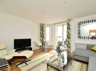 Flat to rent in Culford Gardens, Chelsea, London SW3