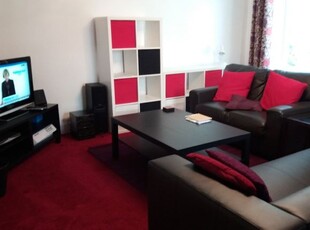 Flat to rent in Elmbank Terrace, Kittybrewster, Aberdeen AB24