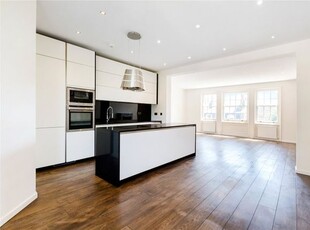 Flat to rent in Gardnor Mansions, Church Row, London NW3