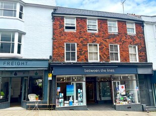 Flat to rent in High Street, Lewes BN7