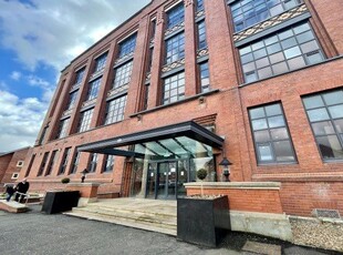 Flat to rent in Inverlair Avenue, Glasgow G43