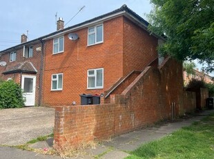 Flat to rent in Knight Avenue, Canterbury CT2
