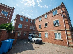 Flat to rent in Lock Keepers Court, Hull HU9