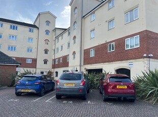 Flat to rent in Macquarie Quay, Sovereign Harbour BN23