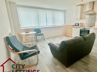 Flat to rent in Marco Island, City Centre NG1