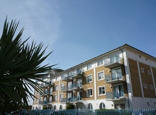Flat to rent in Merton Court, Brighton Marina Village, Brighton BN2