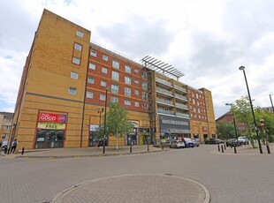 Flat to rent in Mill Court, Harlow CM20