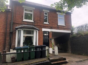 Flat to rent in Otterman Terrace, Radlett Road, Watford WD17
