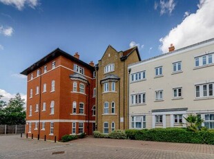 Flat to rent in Rocheforte House, Rochford SS4