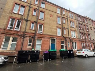 Flat to rent in Rossie Place, Edinburgh EH7