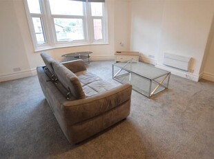 Flat to rent in Shaw Road, Heaton Moor, Stockport SK4