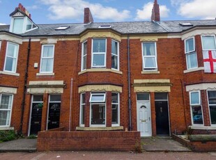 Flat to rent in Simonside Terrace, Heaton, Newcastle Upon Tyne NE6