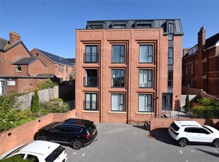 Flat to rent in Spicer Road, St. Leonards, Exeter EX1