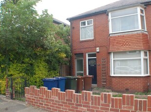 Flat to rent in St. Albans Crescent, Newcastle Upon Tyne NE6
