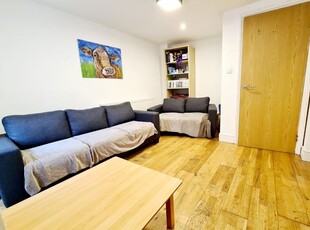 Flat to rent in St Pancras Way, Camden NW1