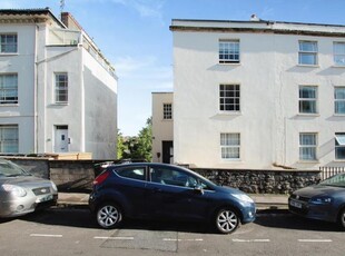 Flat to rent in Sydenham Road, Cotham, Bristol BS6