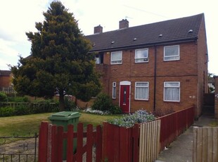 Flat to rent in Webb Crescent, Dawley, Telford, Shropshire TF4