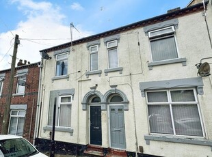 Flat to rent in Wellington Street, Stoke-On-Trent, Staffordshire ST1