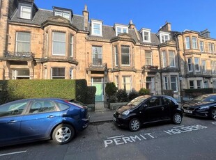 Flat to rent in Westhall Gardens, Bruntsfield, Edinburgh EH10
