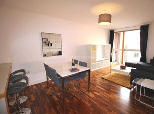 Flat to rent in Whitworth Street West, Southern Gateway M1