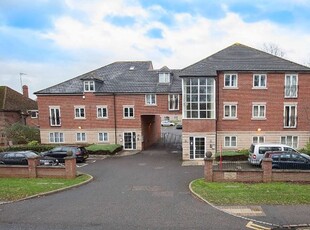 Flat to rent in Woodleigh Place, Corby NN17