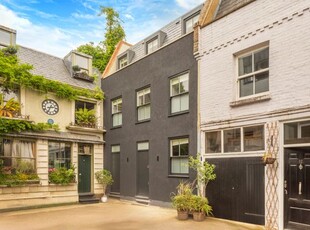 Mews house to rent in Ruston Mews, Holland Park W11