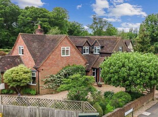 Property for sale in Baring Crescent, Beaconsfield, Buckinghamshire HP9