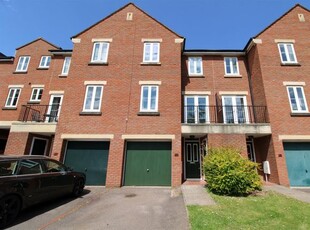 Property to rent in Gras Lawn, St. Leonards, Exeter EX2