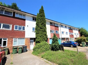 Property to rent in Guildford Park Avenue, Guildford GU2