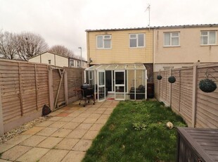 Property to rent in Larkspur Close, South Ockendon RM15