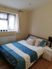 Room to rent in Cambridge Road, Seven Kings, Ilford IG3